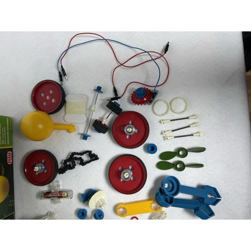 Vintage Capsela 400 Construct 22 Motorized Land and Water Toys For Parts‎ Only